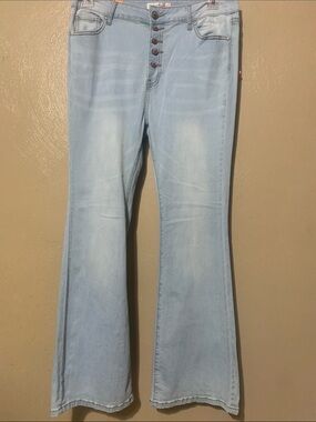 Simpl Young size XL Light Wash Women's Flare Jeans - Button Front NWT